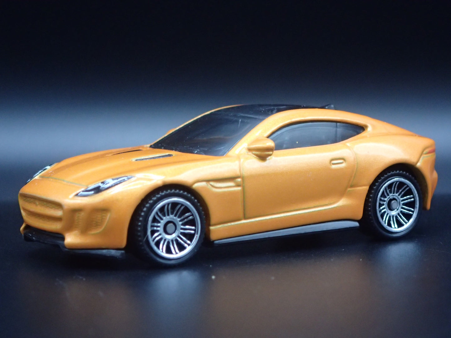 2014-2024 JAGUAR F TYPE COUPE 1:64 SCALE COLLECTIBLE DIORAMA DIECAST MODEL CAR