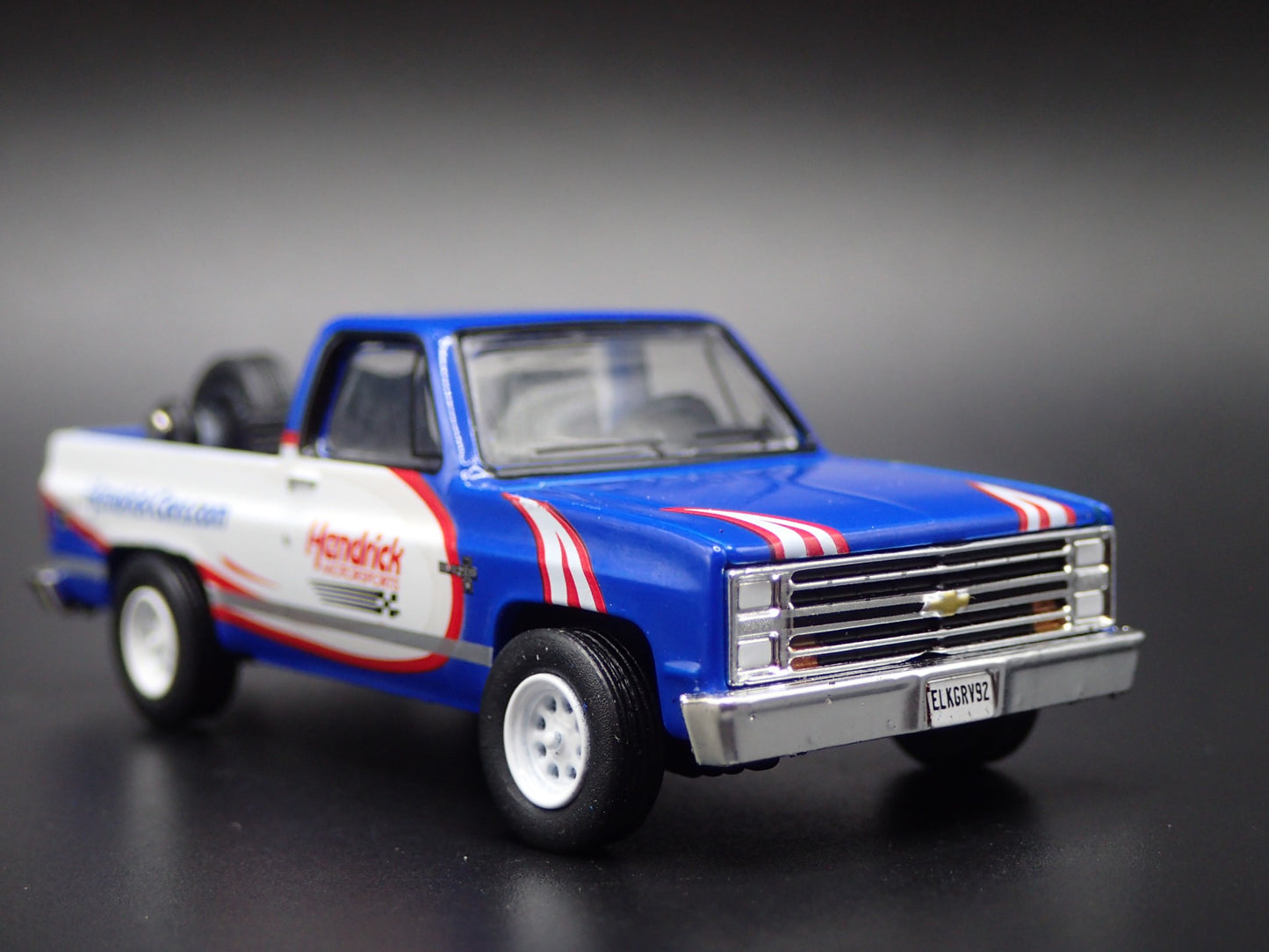 1986 86 CHEVY CHEVROLET K5 BLAZER HENDRICK w HITCH 1:64 SCALE DIECAST MODEL CAR