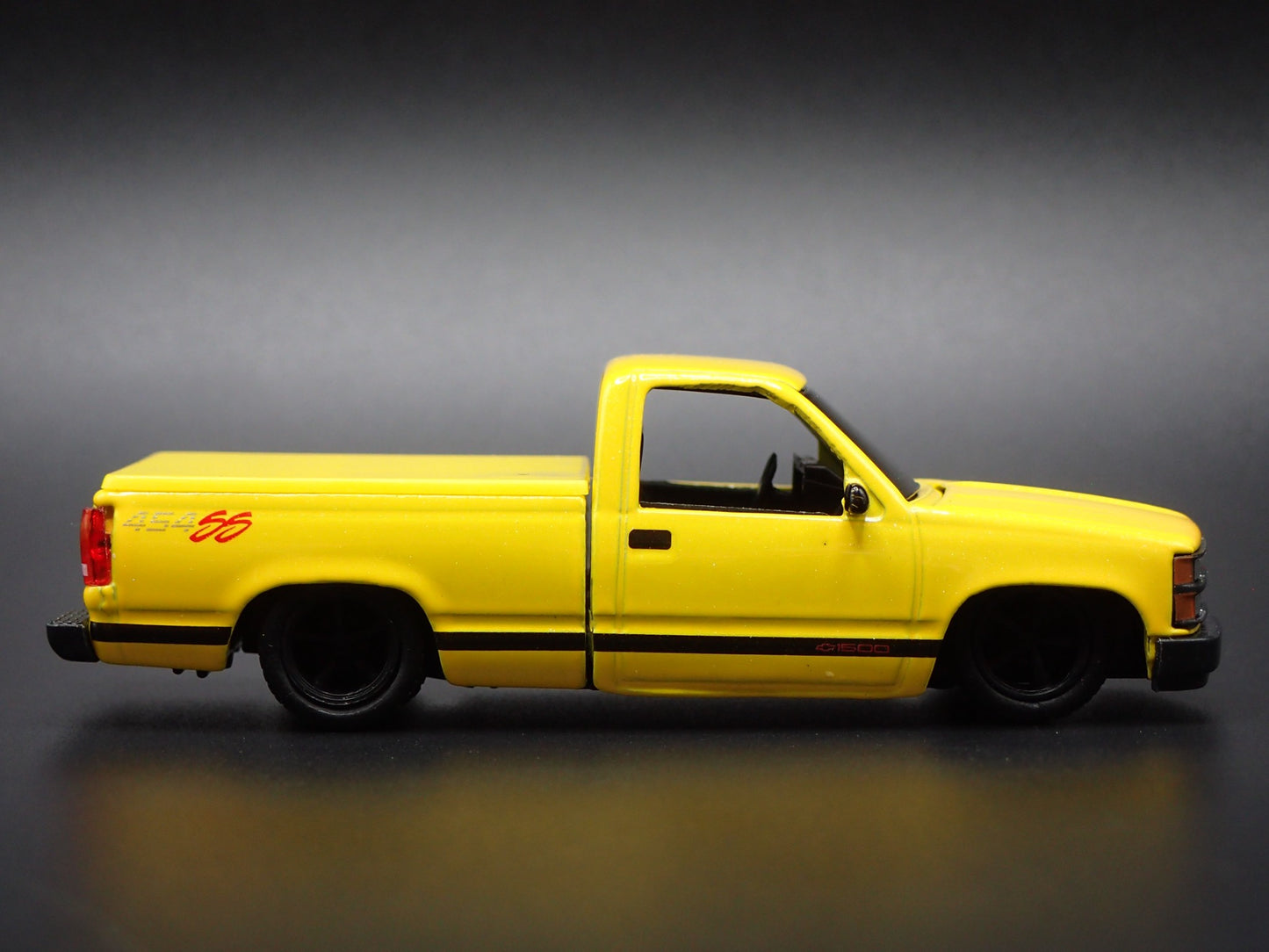 1993 93 CHEVY CHEVROLET SS 454 PICKUP TRUCK OBS 1:64 SCALE DIECAST MODEL CAR