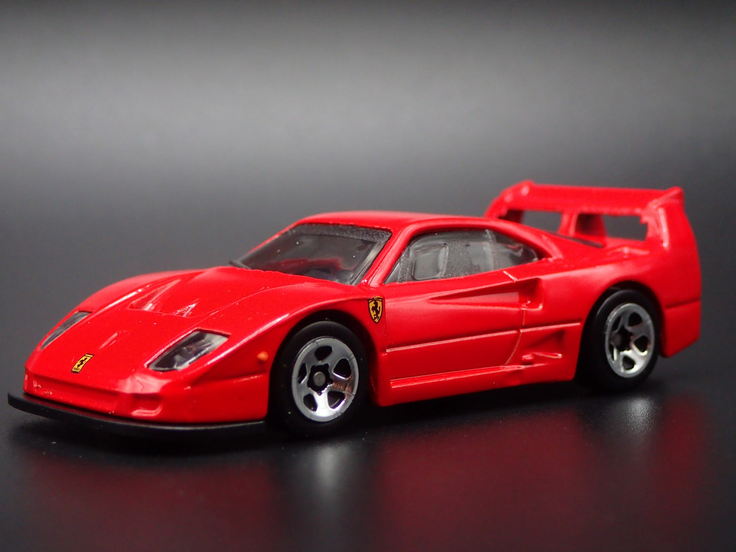 1987-1992 FERRARI F40 COMPETIZIONE RED 1:64 SCALE COLLECTIBLE DIECAST MODEL CAR