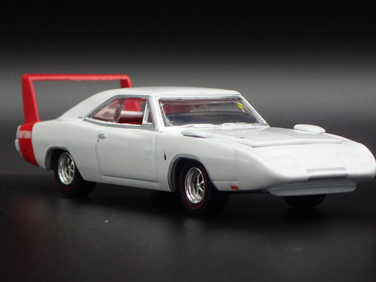 1969 69 DODGE CHARGER DAYTONA 1:64 SCALE COLLECTIBLE DIORAMA DIECAST MODEL CAR-Burning Rubber Toy Company