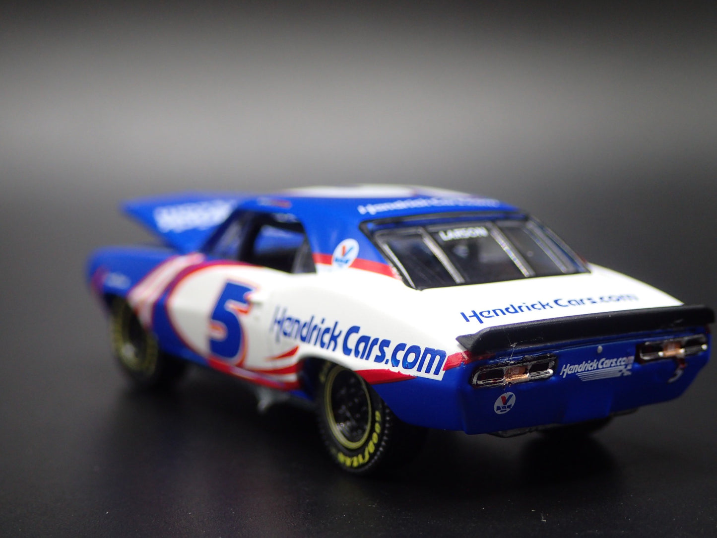 1969 69 CHEVY CHEVROLET CAMARO HENDRICK CARS RACING 1:64 SCALE DIECAST MODEL CAR