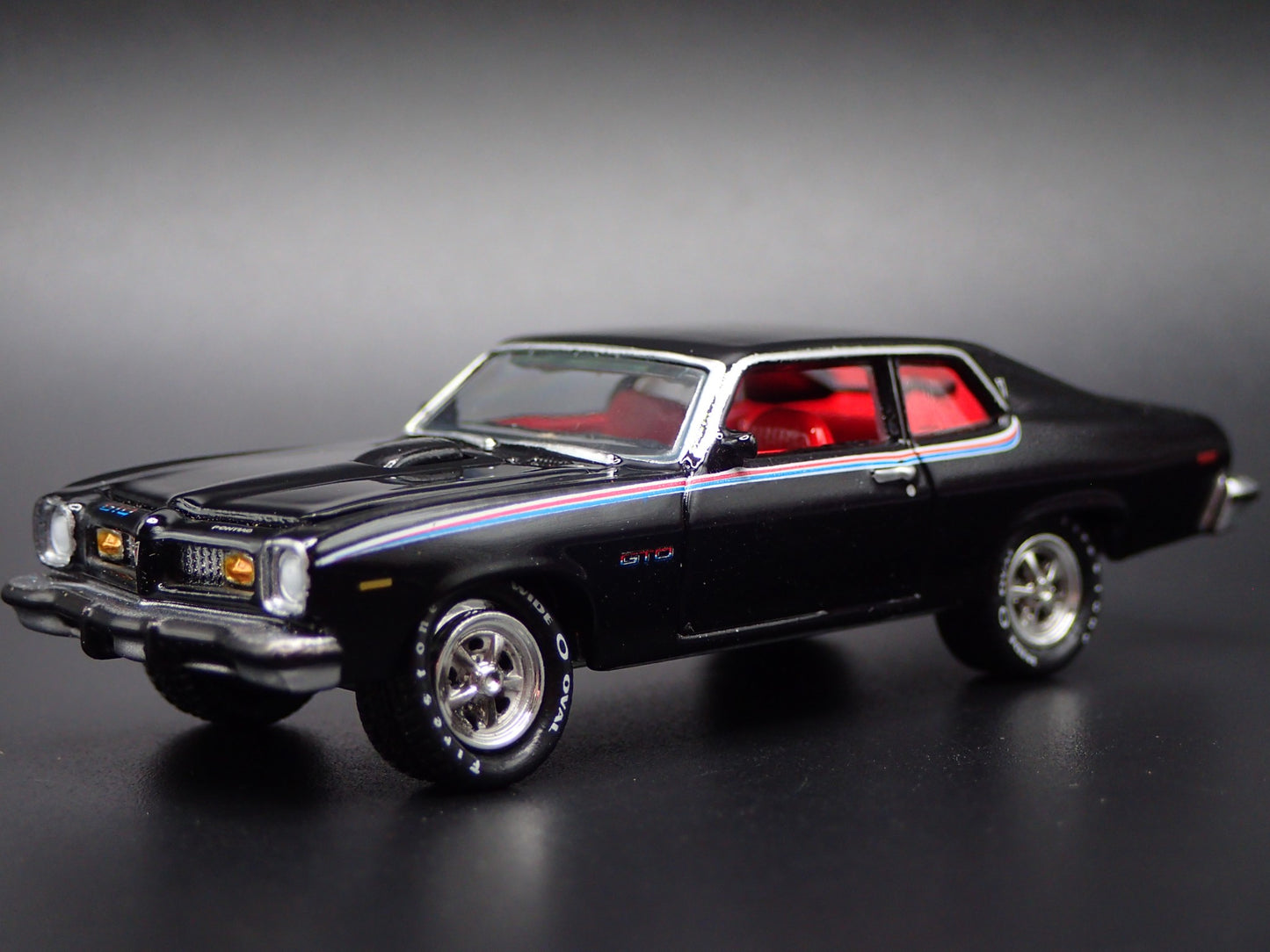 1974 74 PONTIAC GTO MUSCLE CAR BLACK 1:64 SCALE DIORAMA DIECAST MODEL CAR