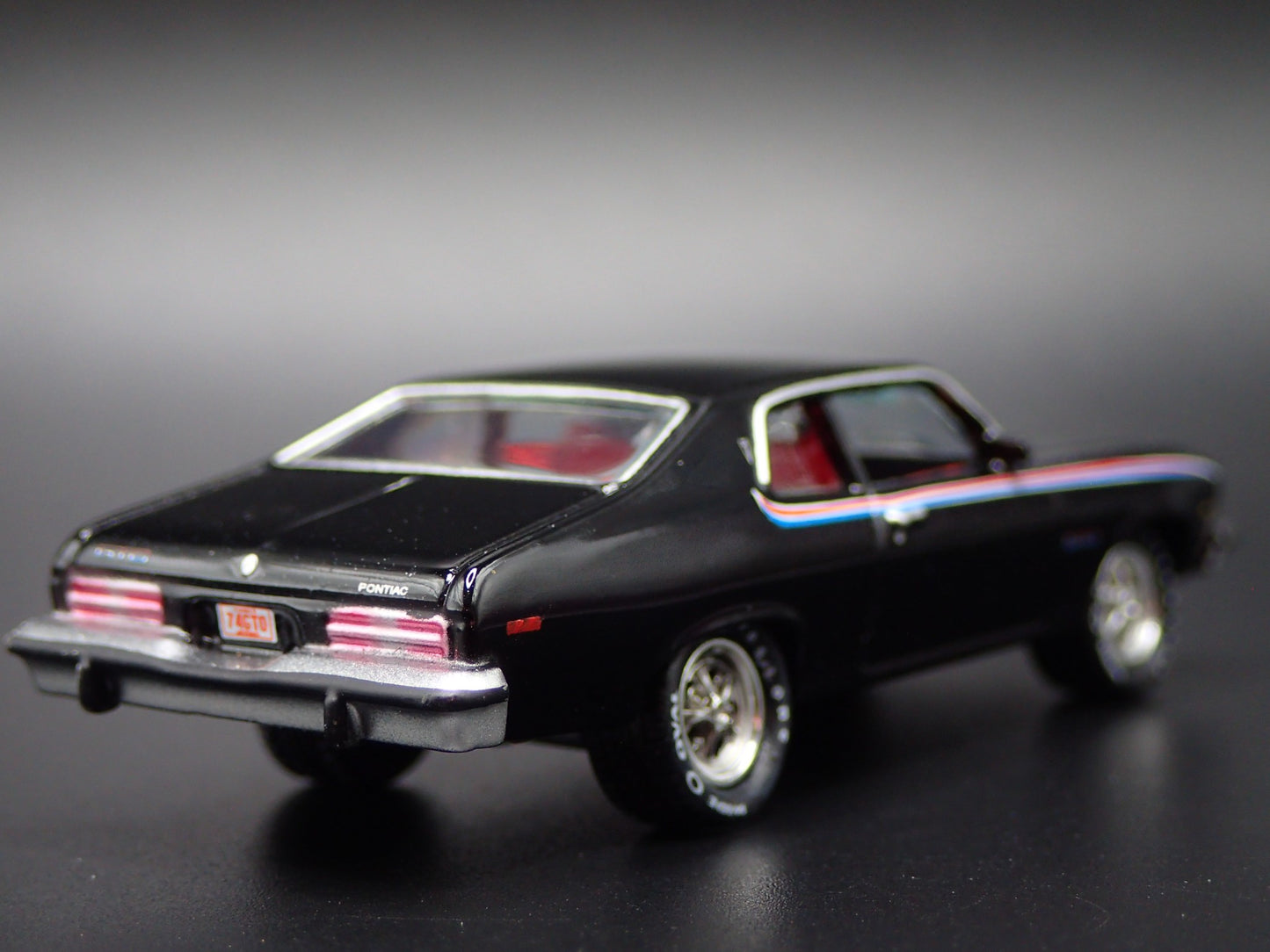 1974 74 PONTIAC GTO MUSCLE CAR BLACK 1:64 SCALE DIORAMA DIECAST MODEL CAR