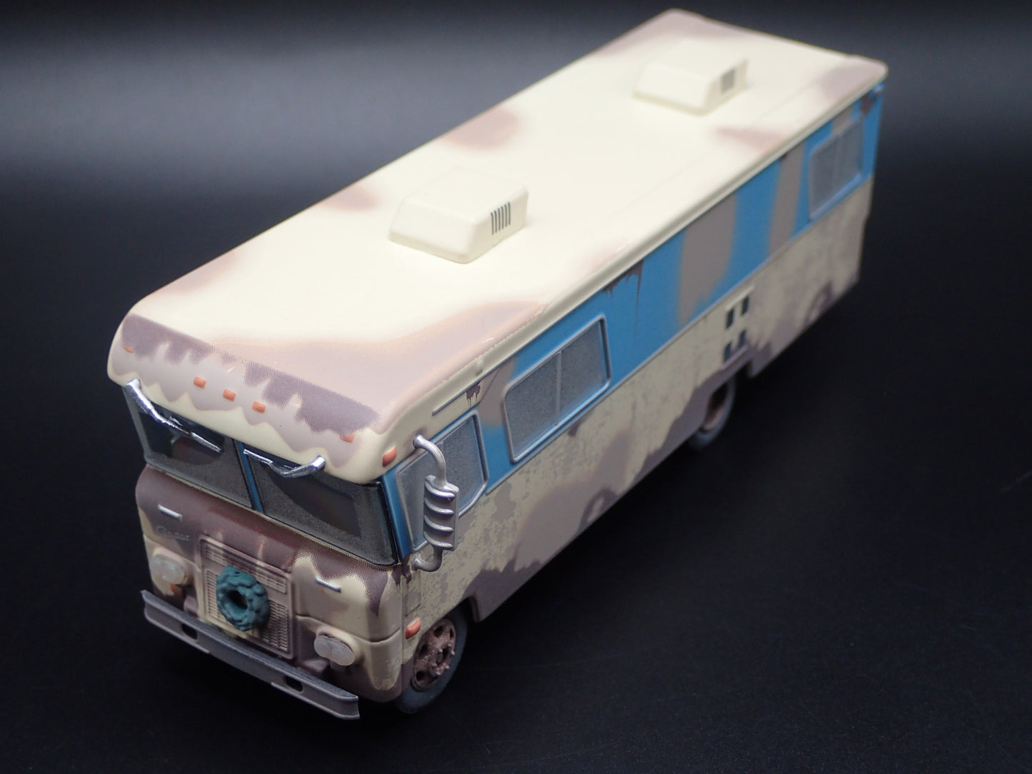 1972 72 CONDOR II RV MOTORHOME CHRISTMAS VACATION 1:64 SCALE DIECAST MODEL CAR