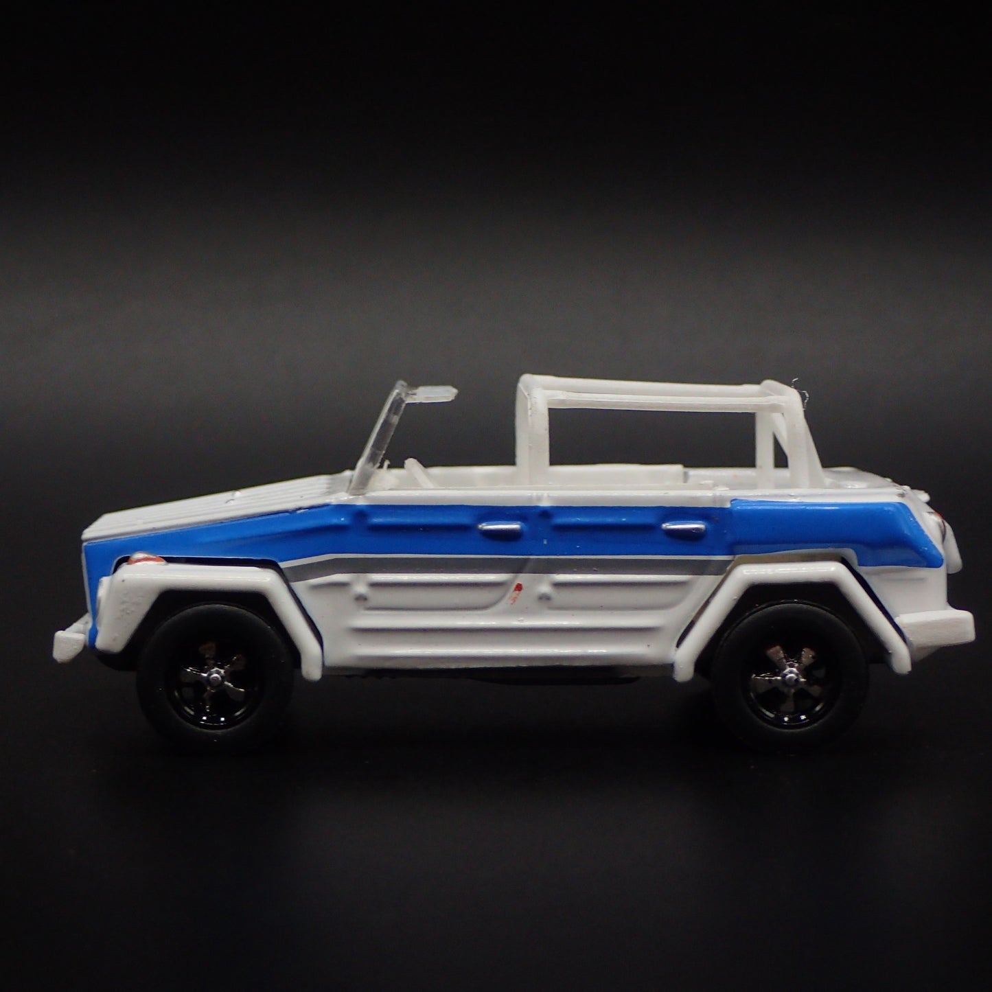 VOLKSWAGEN THING TYPE 181 WHITE 1:64 SCALE COLLECTIBLE DIORAMA DIECAST MODEL CAR