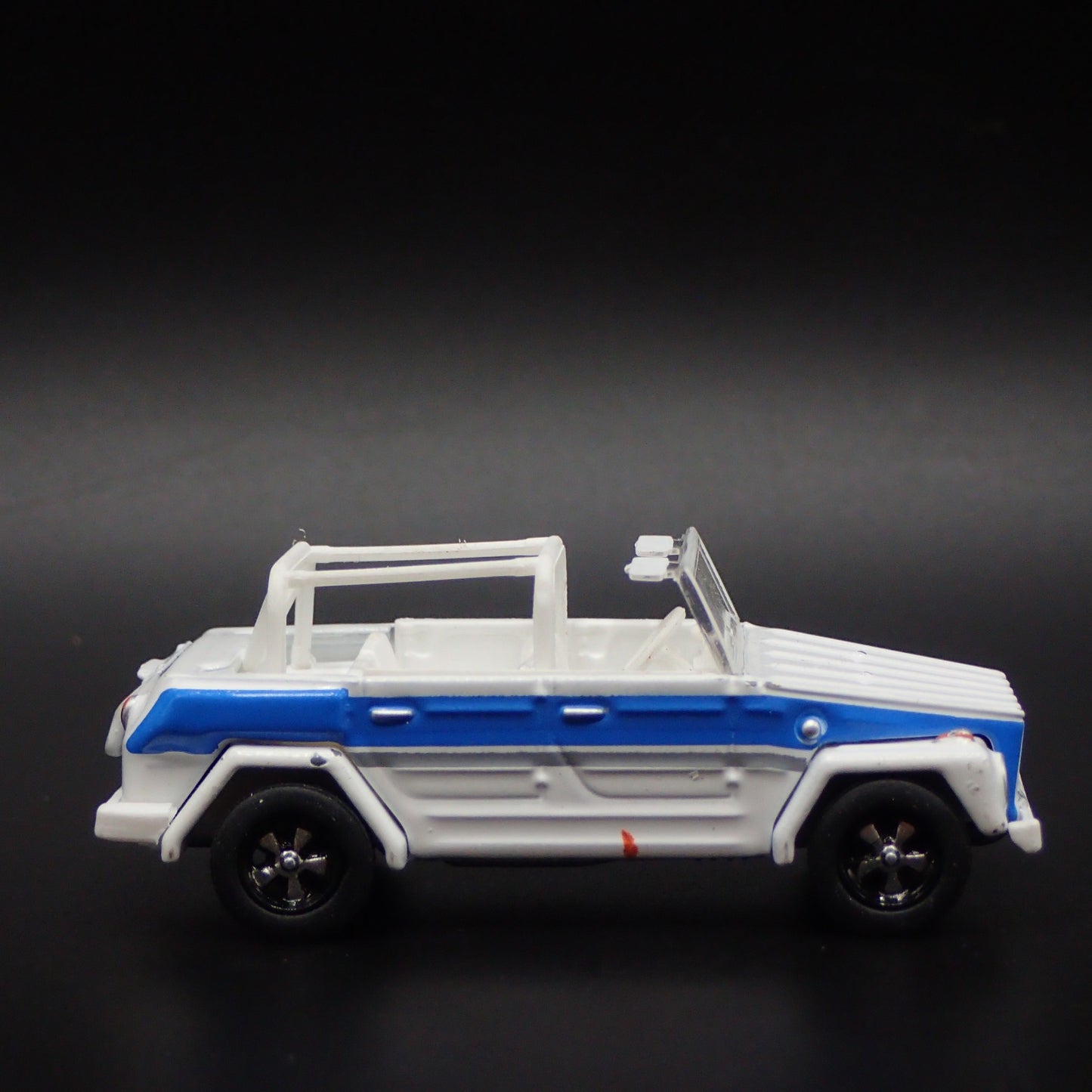 VOLKSWAGEN THING TYPE 181 WHITE 1:64 SCALE COLLECTIBLE DIORAMA DIECAST MODEL CAR