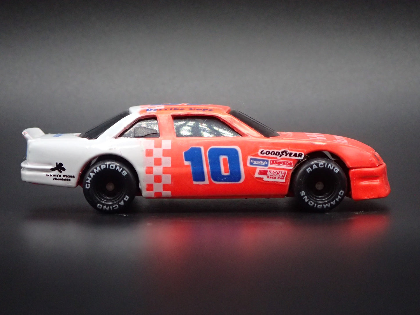 1991 91 CHEVY LUMINA #10 DERRIKE COPE PUROLATOR NASCAR 1:64 SCALE DIECAST CAR