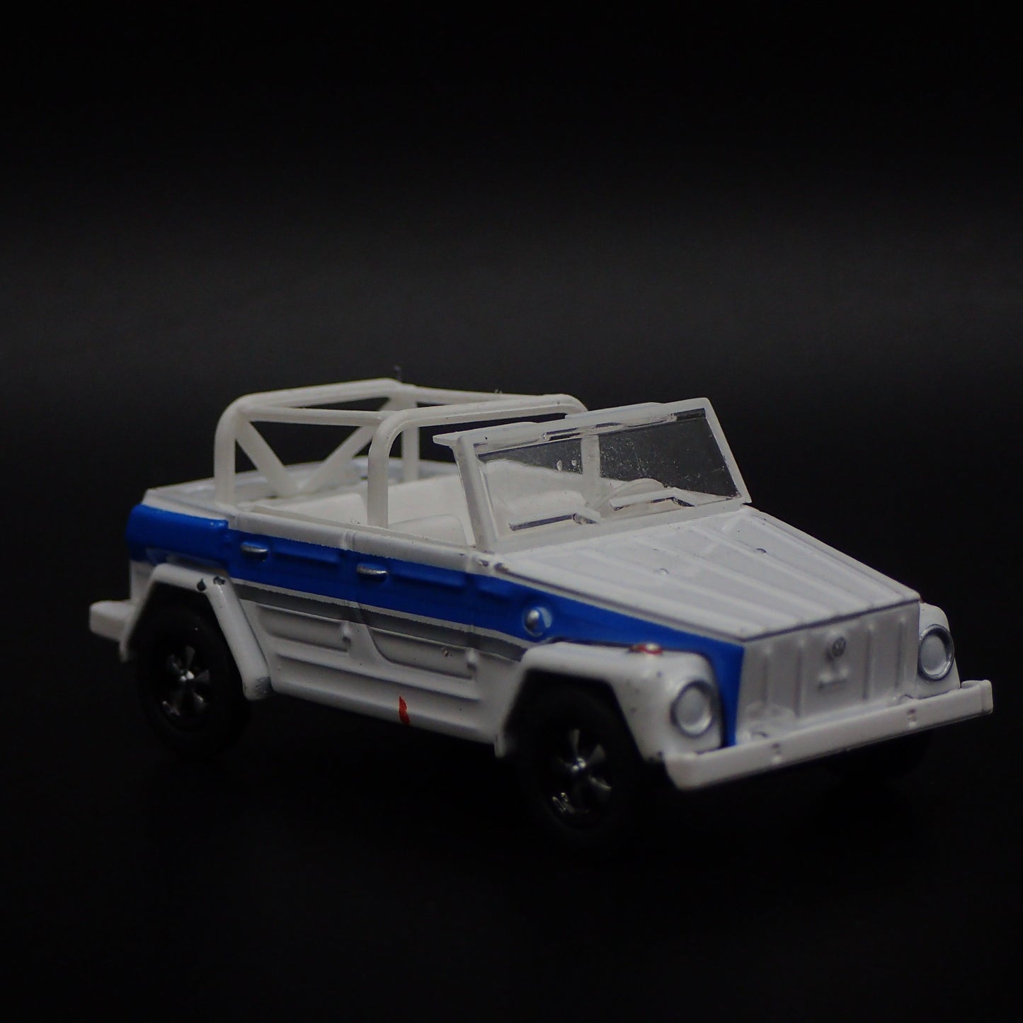 VOLKSWAGEN THING TYPE 181 WHITE 1:64 SCALE COLLECTIBLE DIORAMA DIECAST MODEL CAR