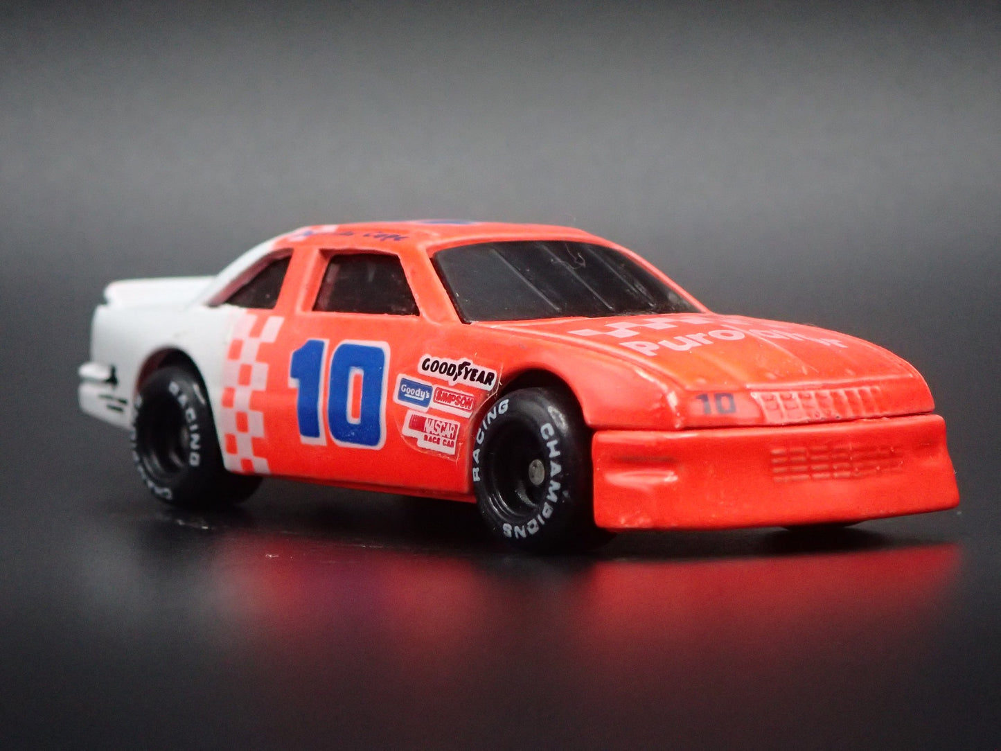 1991 91 CHEVY LUMINA #10 DERRIKE COPE PUROLATOR NASCAR 1:64 SCALE DIECAST CAR