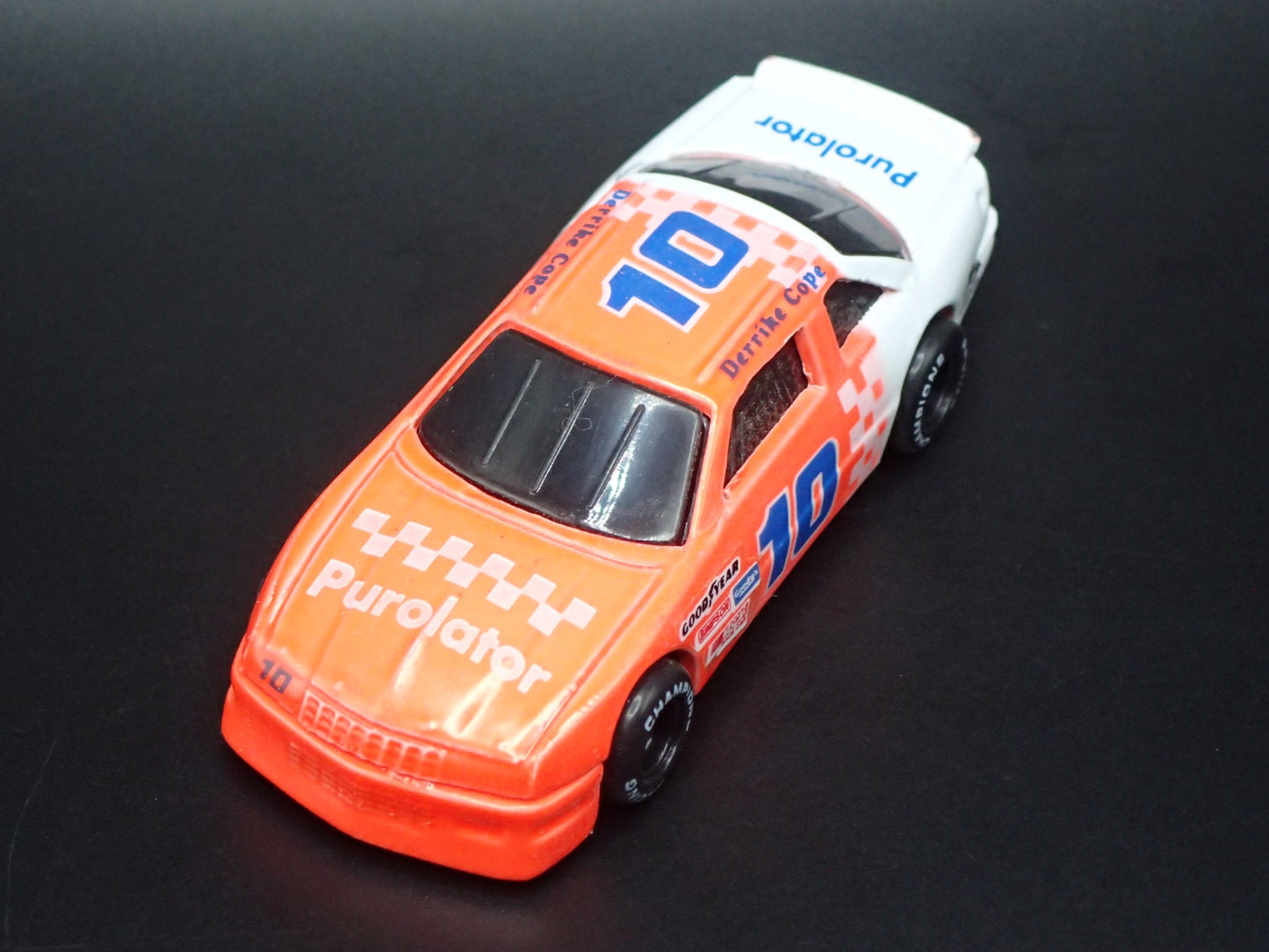 1991 91 CHEVY LUMINA #10 DERRIKE COPE PUROLATOR NASCAR 1:64 SCALE DIECAST CAR