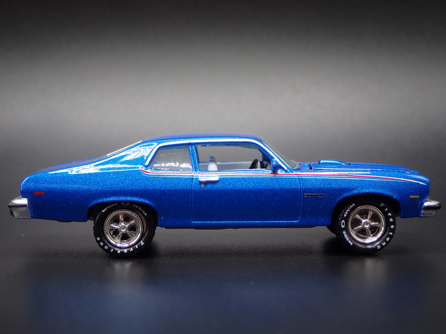 1974 74 PONTIAC GTO MUSCLE CAR BLUE 1:64 SCALE DIORAMA DIECAST MODEL CAR