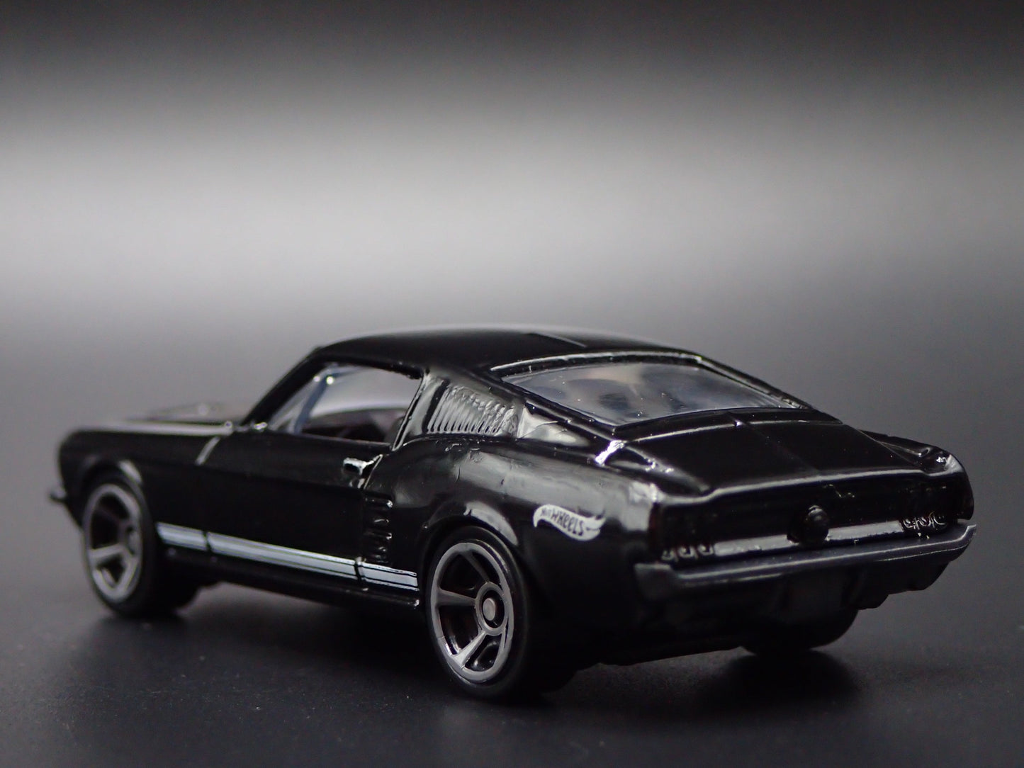 1967 67 FORD MUSTANG FASTBACK BLACK 1:64 SCALE COLLECTIBLE DIECAST MODEL CAR