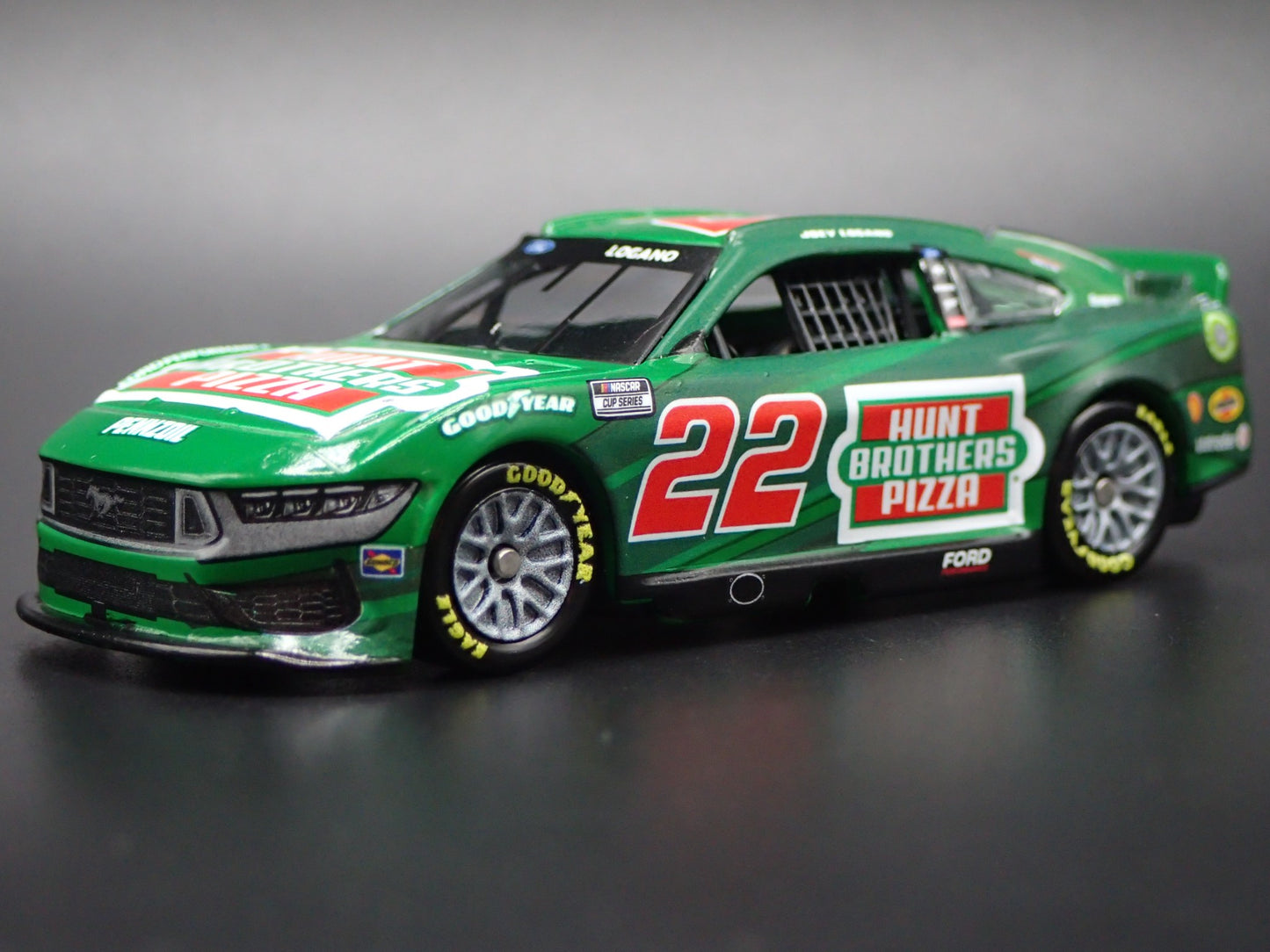 2024 24 FORD MUSTANG 22 JOEY LOGANO HUNTS NASCAR 1:64 SCALE DIECAST MODEL CAR