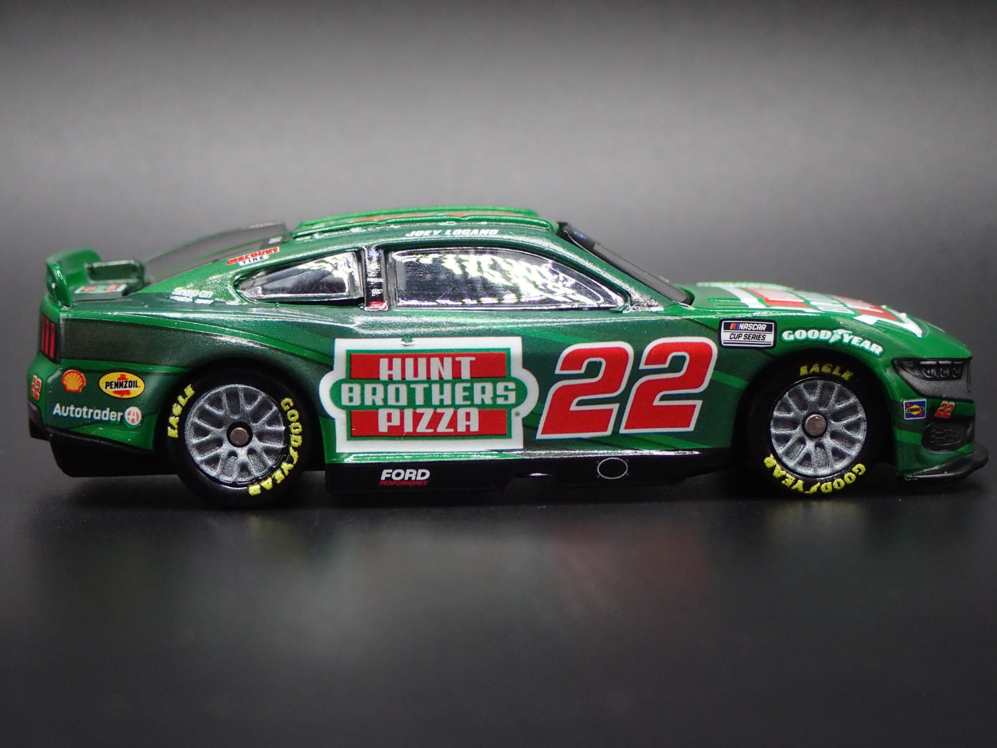 2024 24 FORD MUSTANG 22 JOEY LOGANO HUNTS NASCAR 1:64 SCALE DIECAST MODEL CAR