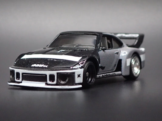 1976-1981 PORSCHE 935 RACING 1:64 SCALE COLLECTIBLE DIORAMA DIECAST MODEL CAR