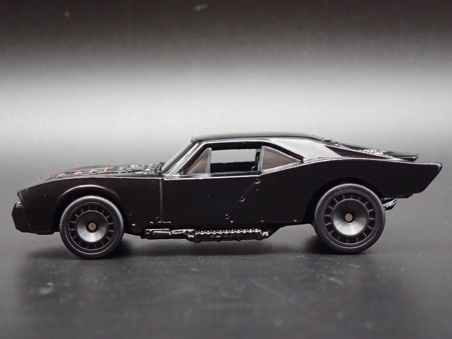 2021 21 THE BATMAN BATMOBILE 1:64 SCALE COLLECTIBLE DIORAMA DIECAST MODEL CAR