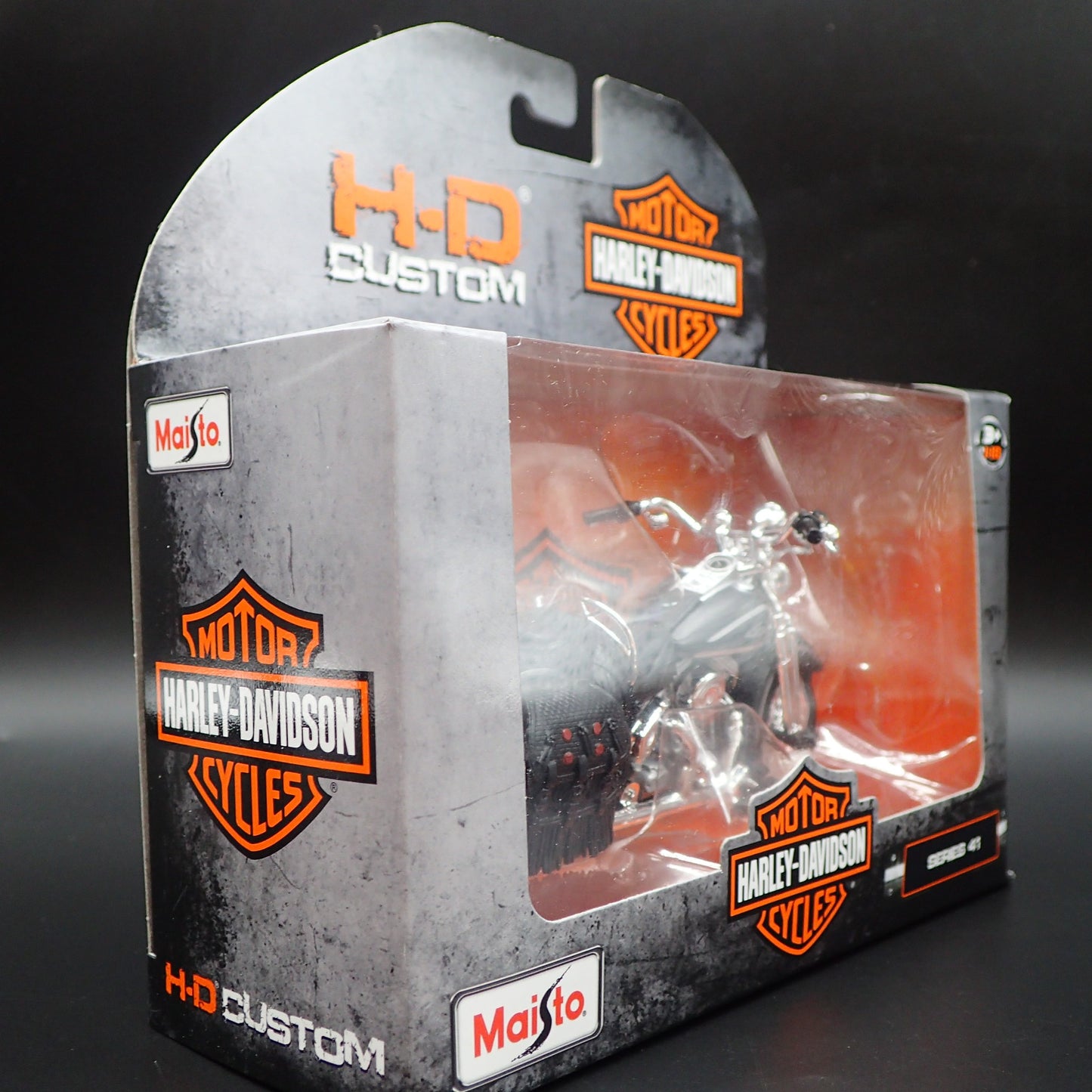 1999 FLSTS HERITAGE SOFTAIL SPRINGER HARLEY DAVIDSON MOTORCYCLE MAISTO 41 1/18