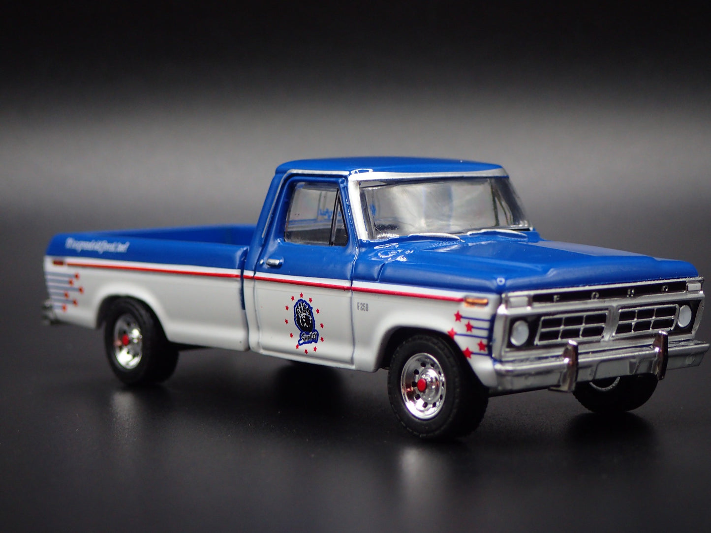 1976 76 FORD F250 PICKUP TRUCK SMOKEY BEAR BLUE 1/64 SCALE DIECAST MODEL CAR