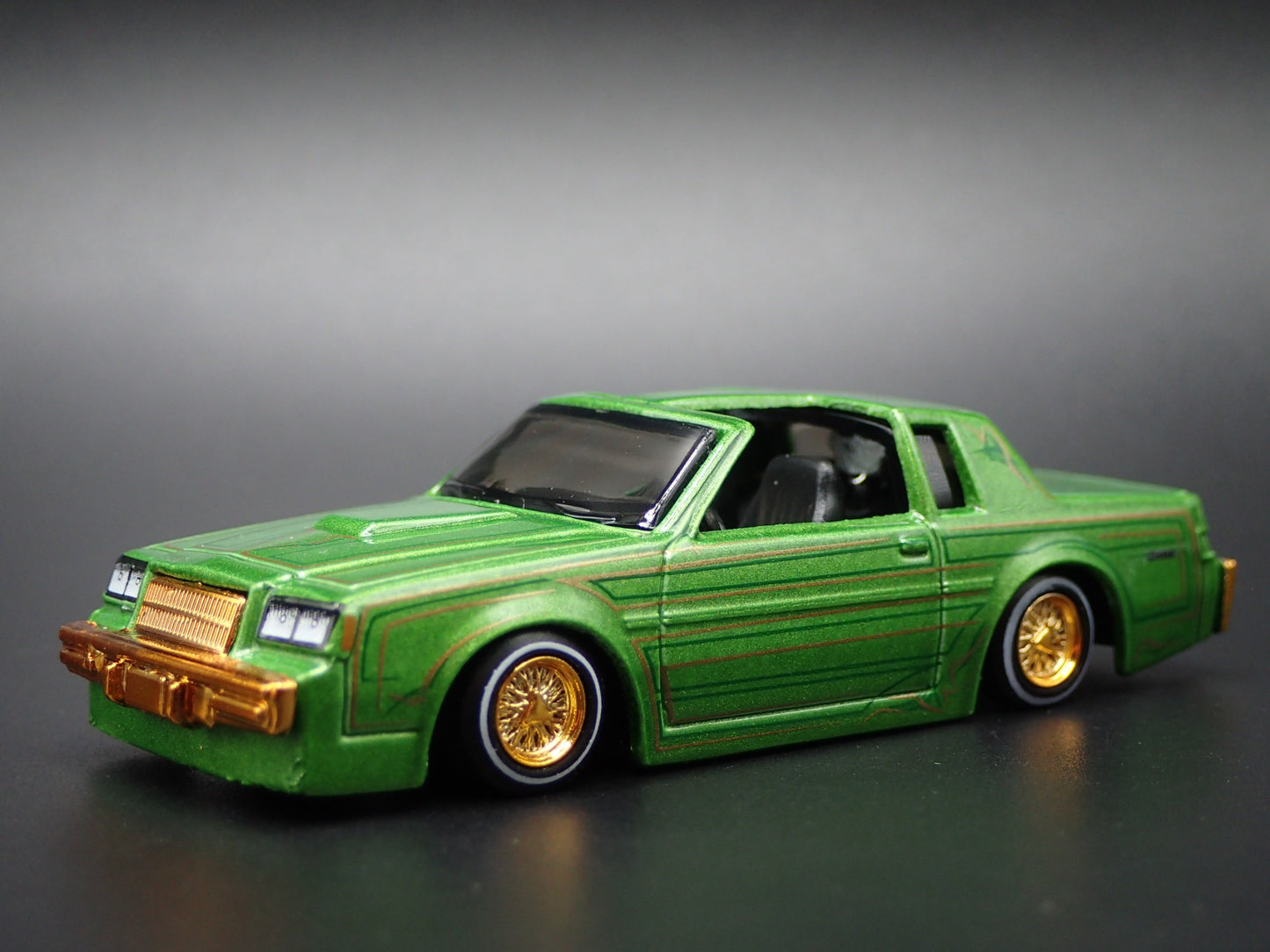 1987 87 BUICK REGAL T-TYPE LOWRIDER ADJUSTABLE SUSPENSION 1:64 DIECAST MODEL CAR