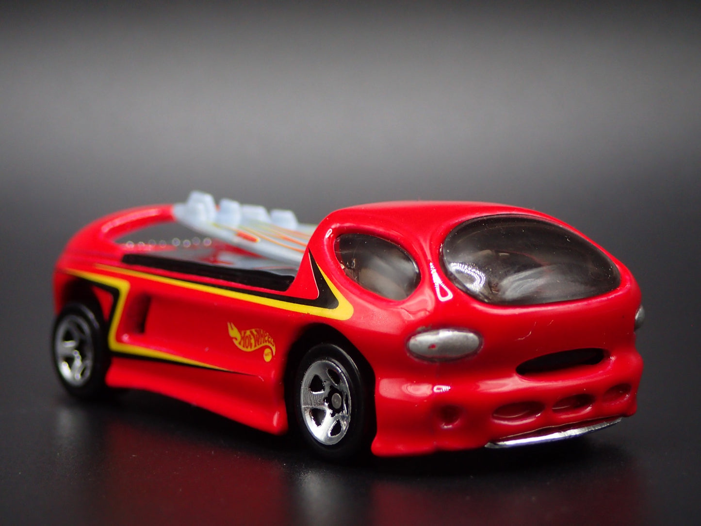 HOT WHEELS DEORA II CUSTOM PICKUP TRUCK 1/64 SCALE COLLECTIBLE DIECAST MODEL CAR