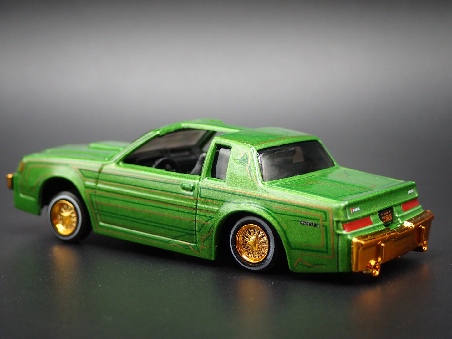 1987 87 BUICK REGAL T-TYPE LOWRIDER ADJUSTABLE SUSPENSION 1:64 DIECAST MODEL CAR