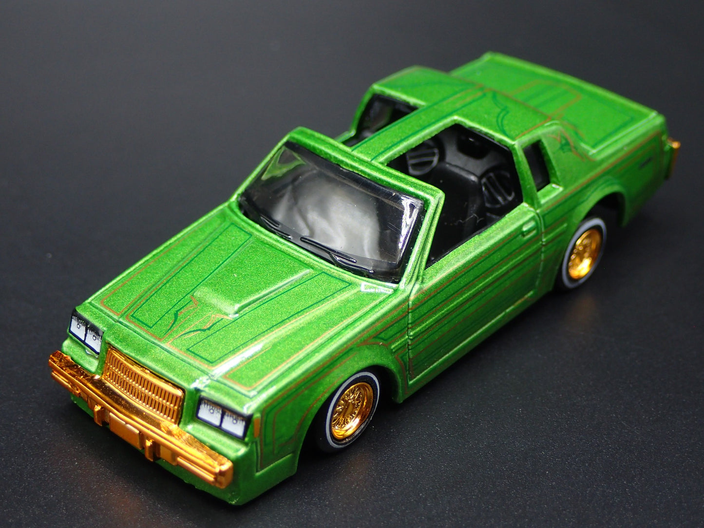 1987 87 BUICK REGAL T-TYPE LOWRIDER ADJUSTABLE SUSPENSION 1:64 DIECAST MODEL CAR