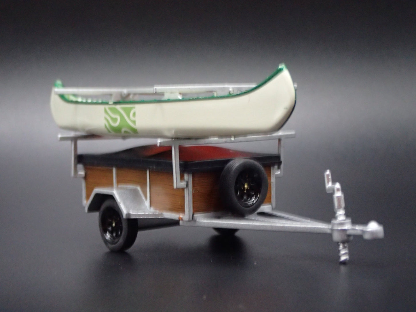 CANOE AND KAYAK TRAILER HITCH 1:64 SCALE DIORAMA COLLECTIBLE DIECAST MODEL BOAT