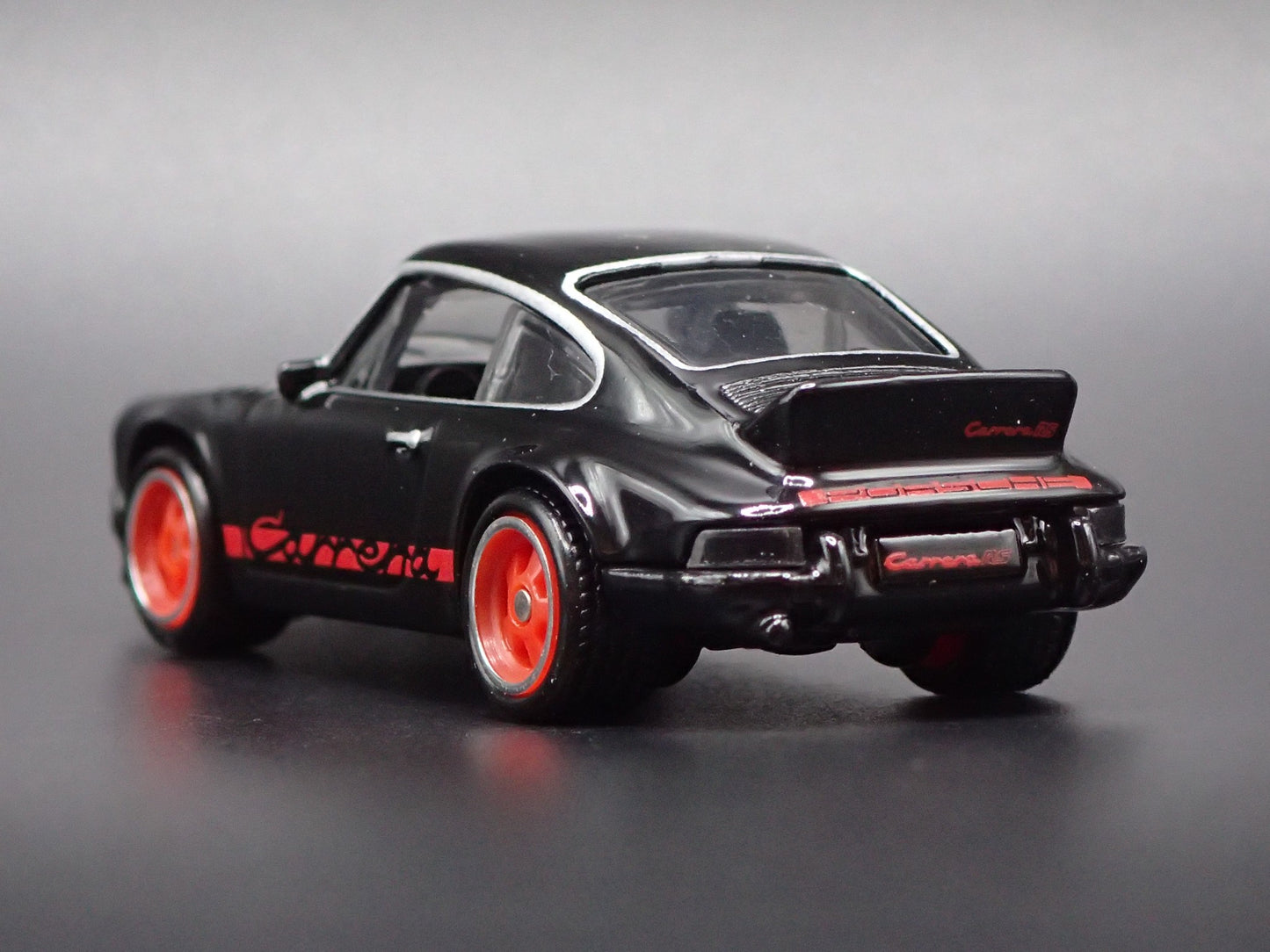 1973-1977 PORSCHE 911 CARRERA RS 2.7 BLACK 1:64 SCALE DIORAMA DIECAST MODEL CAR