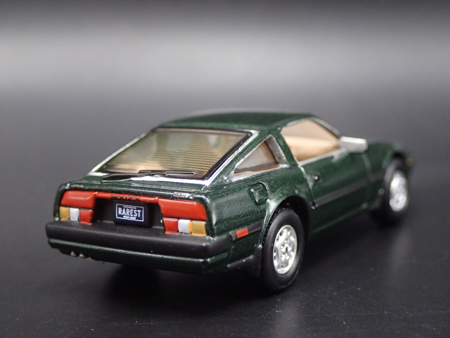 1983-1989 NISSAN 300ZX GREEN 1:64 SCALE COLLECTIBLE DIORAMA DIECAST MODEL CAR