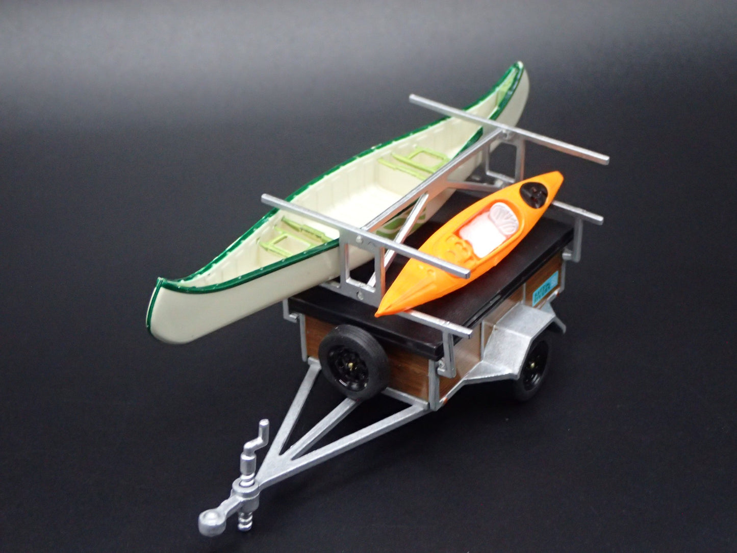 CANOE AND KAYAK TRAILER HITCH 1:64 SCALE DIORAMA COLLECTIBLE DIECAST MODEL BOAT