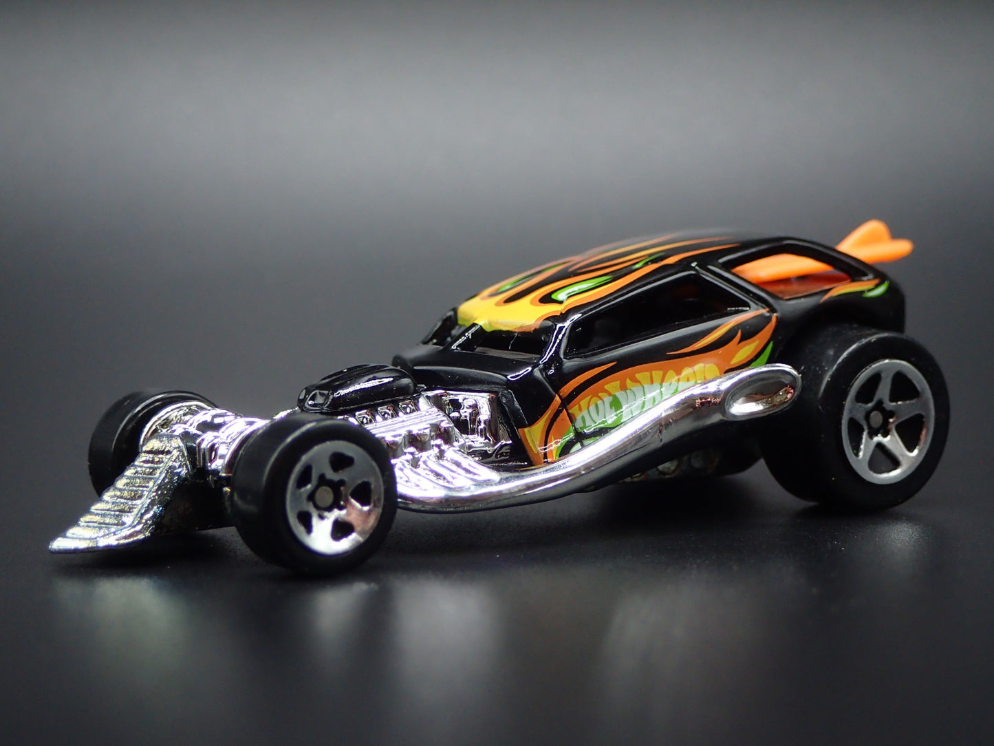 HOT WHEELS SURF CRATE CUSTOM CAR BLACK 1/64 SCALE COLLECTIBLE DIECAST MODEL CAR