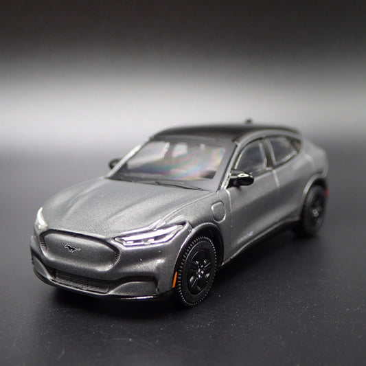 2021-2025 FORD MUSTANG MACH E GT ELECTRIC 1/64 SCALE DIORAMA DIECAST MODEL CAR