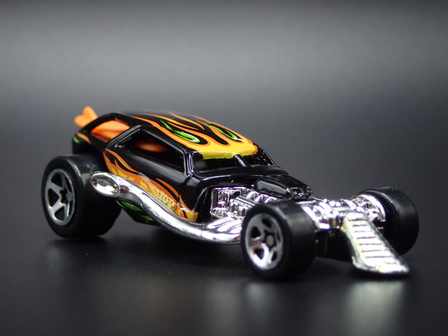 HOT WHEELS SURF CRATE CUSTOM CAR BLACK 1/64 SCALE COLLECTIBLE DIECAST MODEL CAR