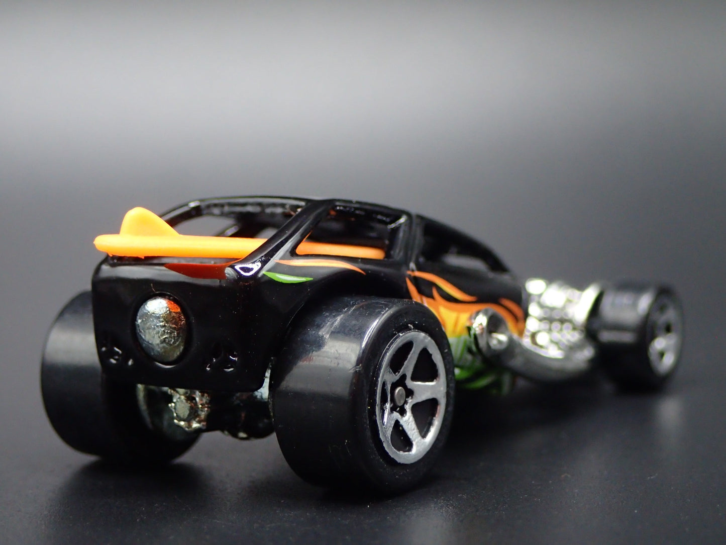 HOT WHEELS SURF CRATE CUSTOM CAR BLACK 1/64 SCALE COLLECTIBLE DIECAST MODEL CAR