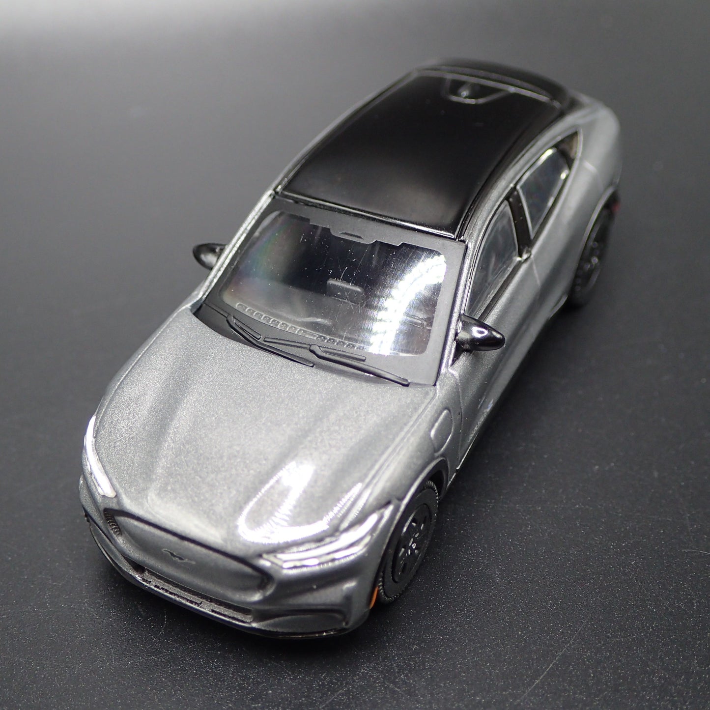 2021-2025 FORD MUSTANG MACH E GT ELECTRIC 1/64 SCALE DIORAMA DIECAST MODEL CAR