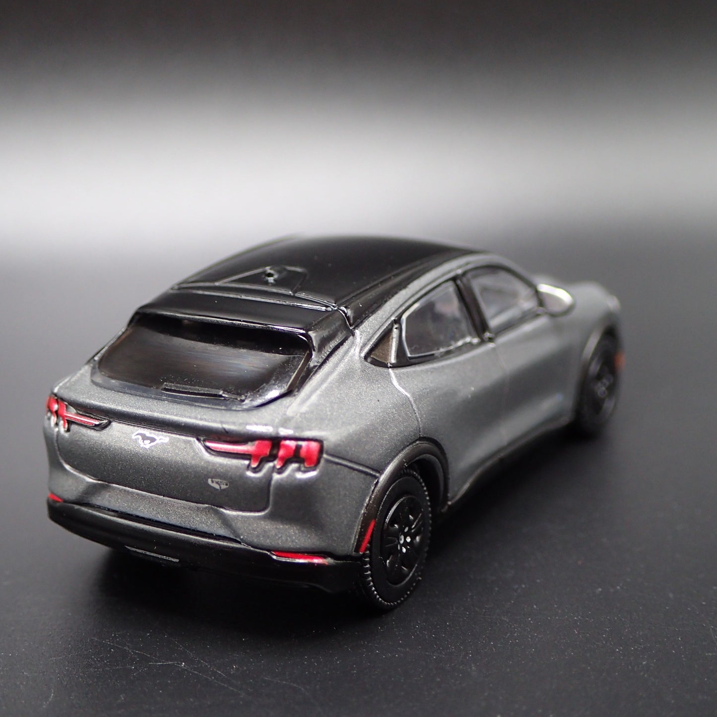 2021-2025 FORD MUSTANG MACH E GT ELECTRIC 1/64 SCALE DIORAMA DIECAST MODEL CAR