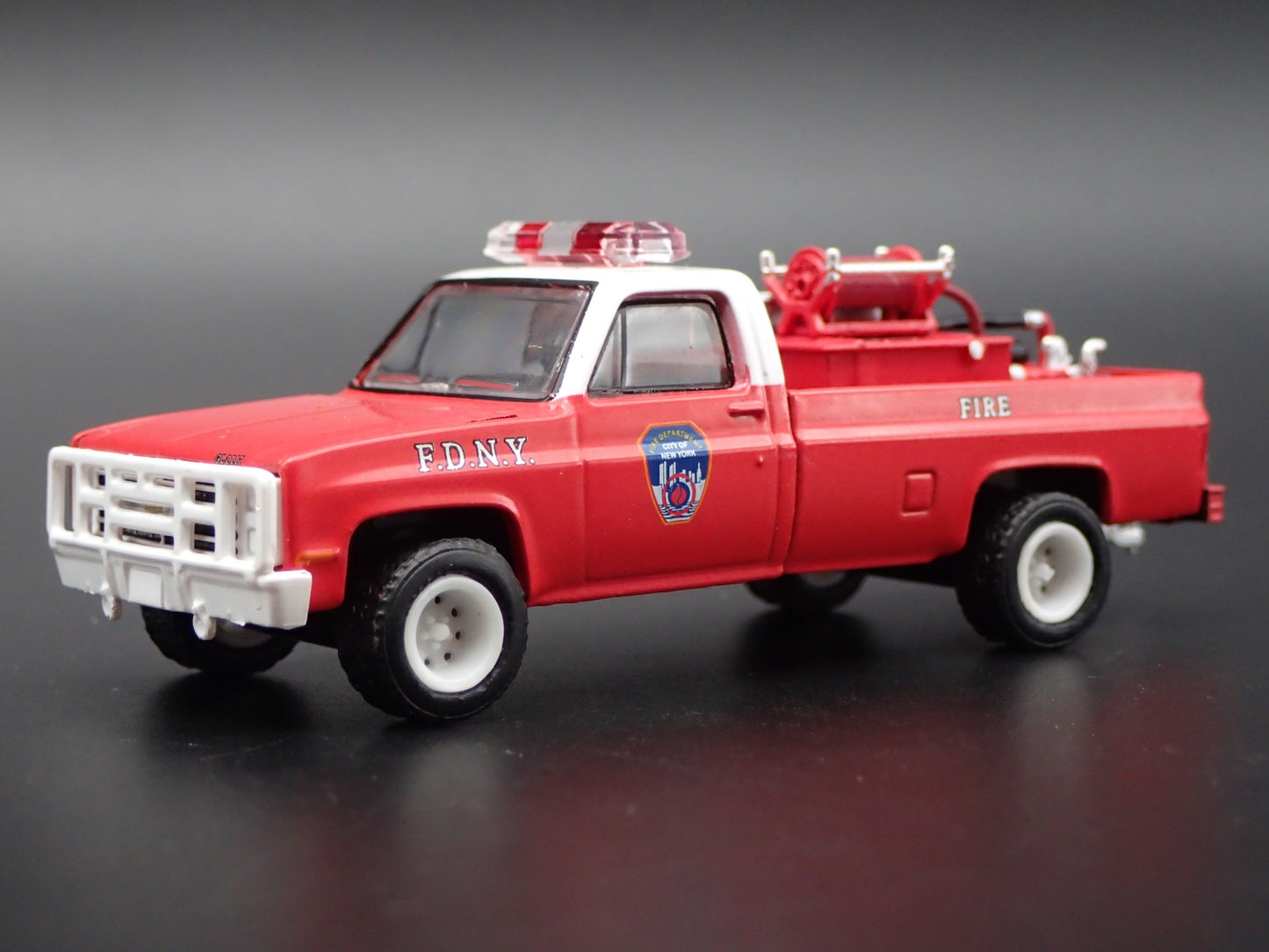 1986 86 CHEVROLET TRUCK M1008 SQUAREBODY 4X4 FDNY 1:64 SCALE DIECAST MODEL CAR