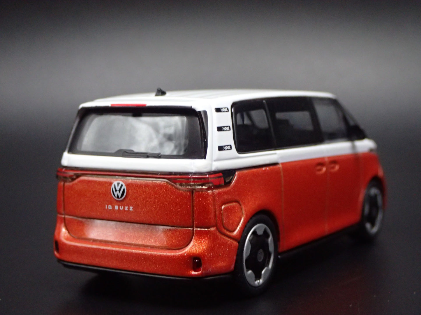 2025 2026 VW VOLKSWAGEN ID BUZZ ELECTRIC CAR ORANGE 1:64 SCALE DIECAST MODEL CAR
