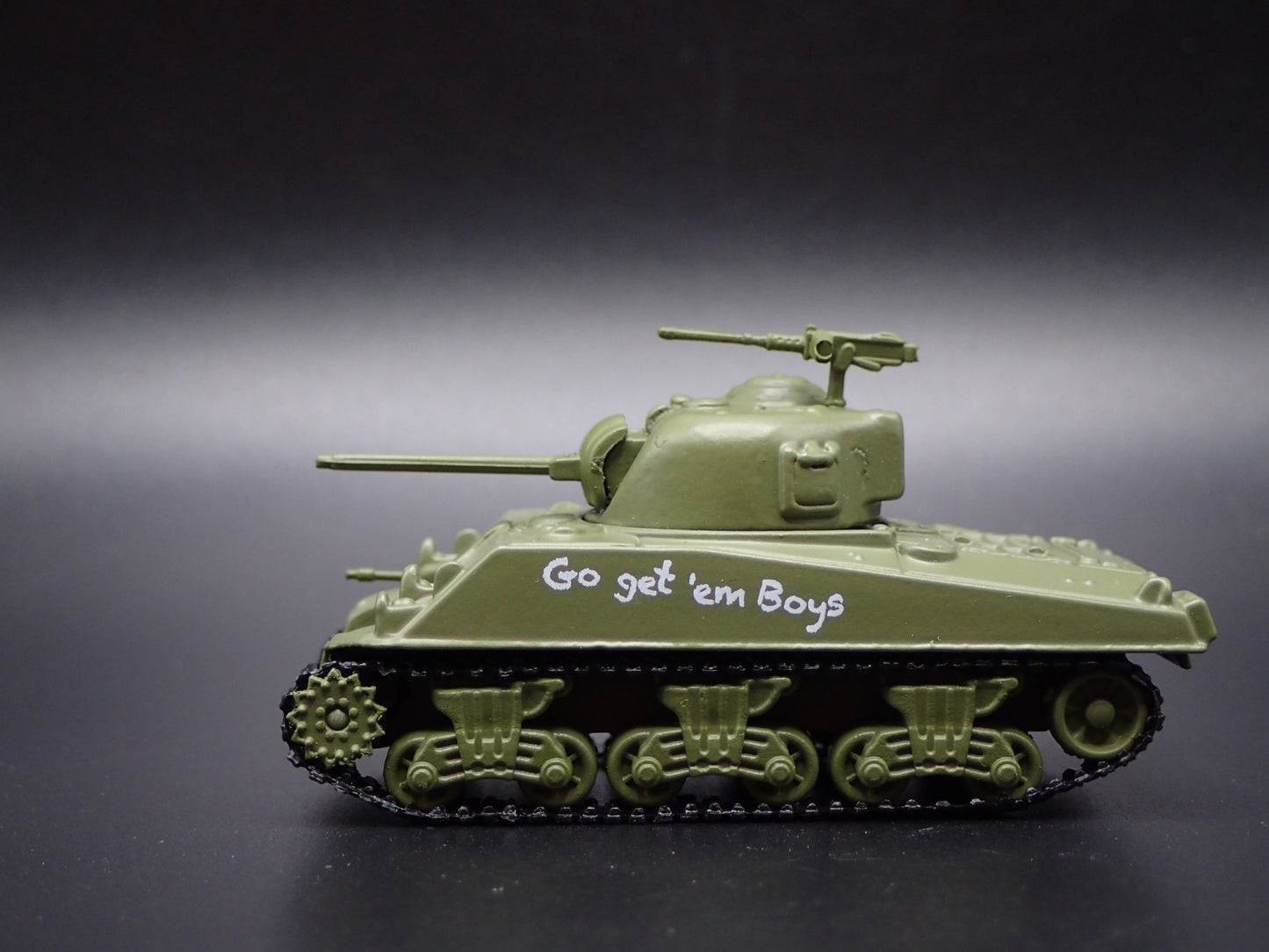 WWII M4A3 SHERMAN TANK US DETROIT MI ARSENAL PLANT 1:100 SCALE DIECAST MODEL CAR