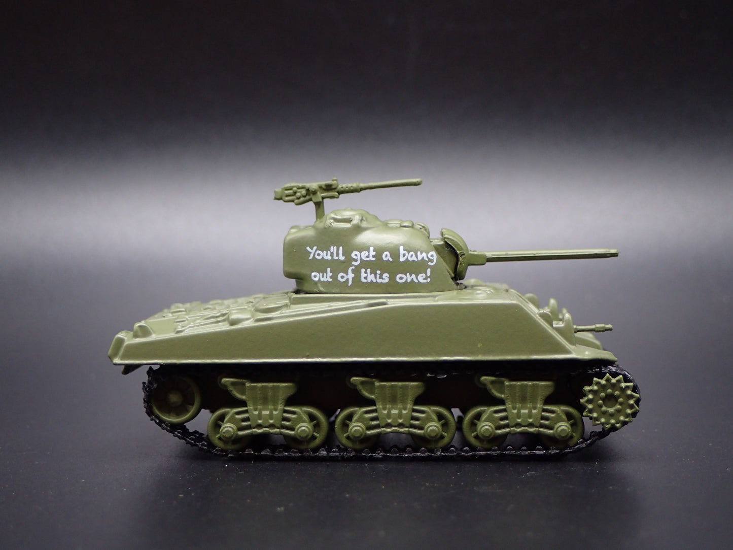 WWII M4A3 SHERMAN TANK US DETROIT MI ARSENAL PLANT 1:100 SCALE DIECAST MODEL CAR