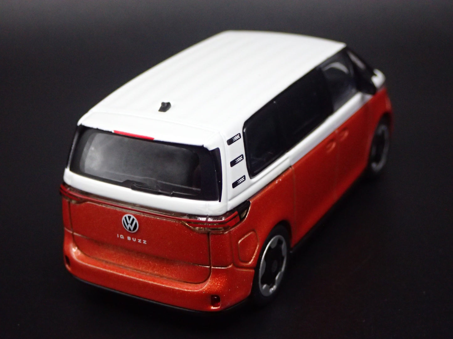 2025 2026 VW VOLKSWAGEN ID BUZZ ELECTRIC CAR ORANGE 1:64 SCALE DIECAST MODEL CAR