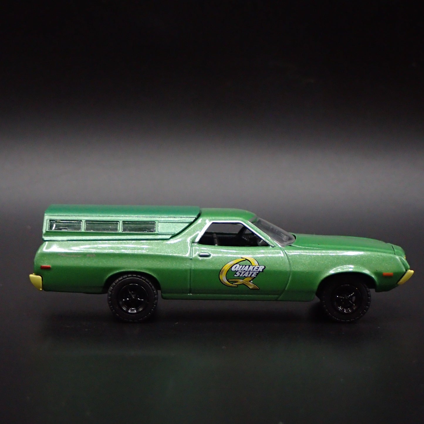 1972 72 FORD RANCHERO 500 PICKUP TRUCK QUAKER STATE 1:64 SCALE DIECAST MODEL CAR