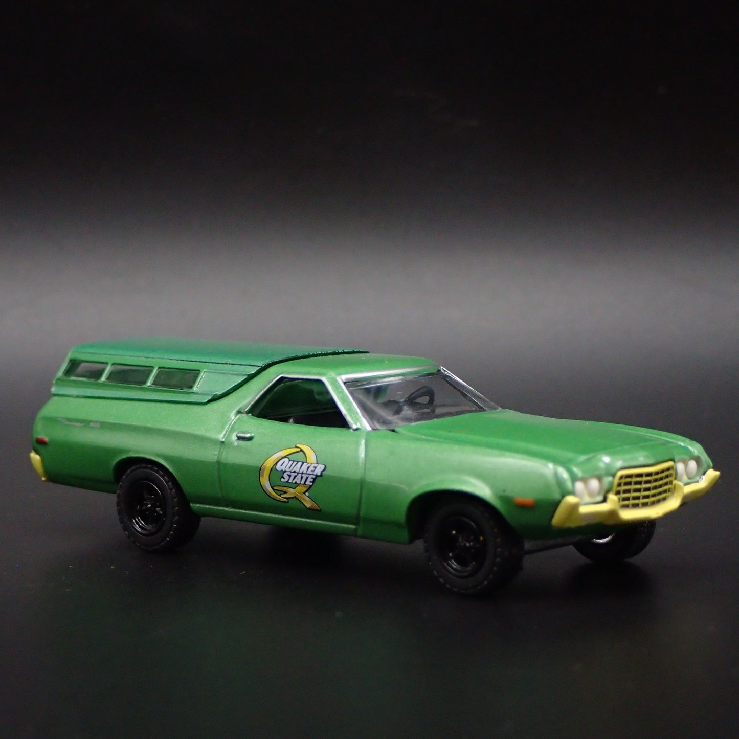 1972 72 FORD RANCHERO 500 PICKUP TRUCK QUAKER STATE 1:64 SCALE DIECAST MODEL CAR