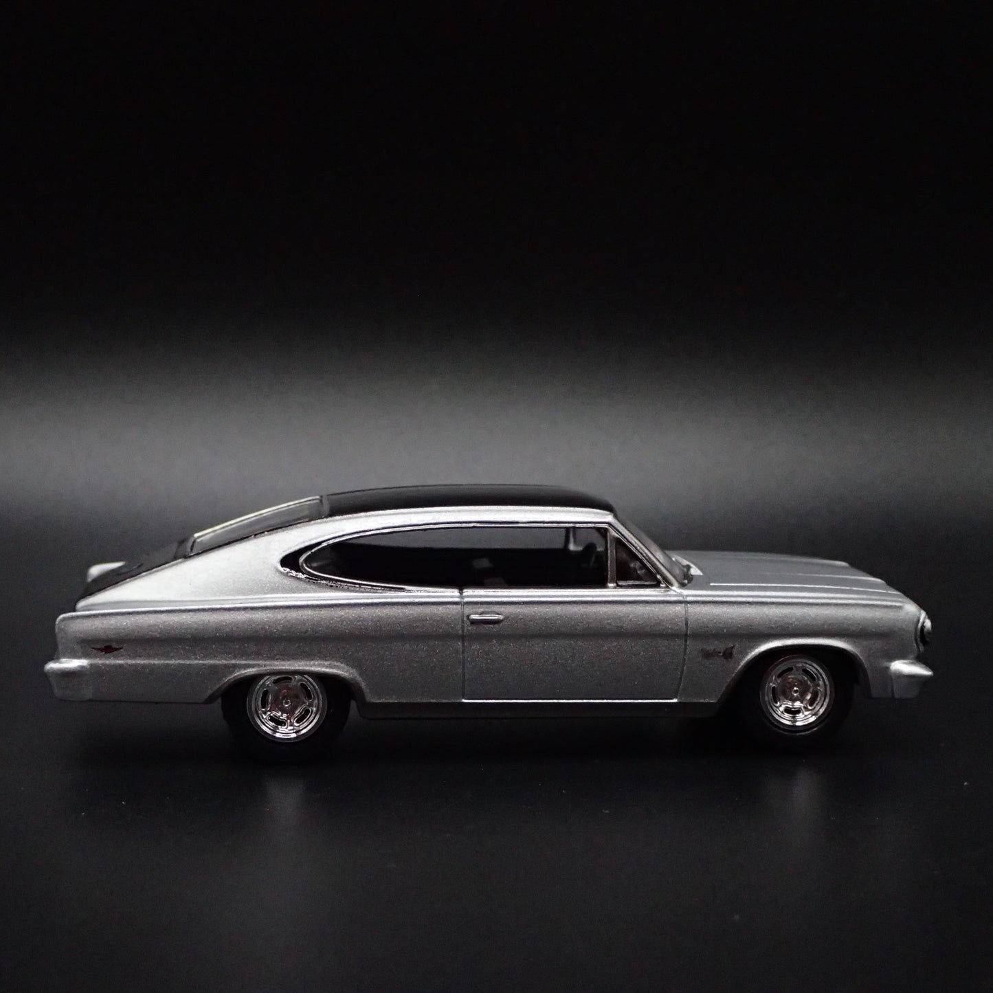 1965 65 AMC RAMBLER MARLIN RARE 1:64 SCALE COLLECTIBLE DIORAMA DIECAST MODEL CAR