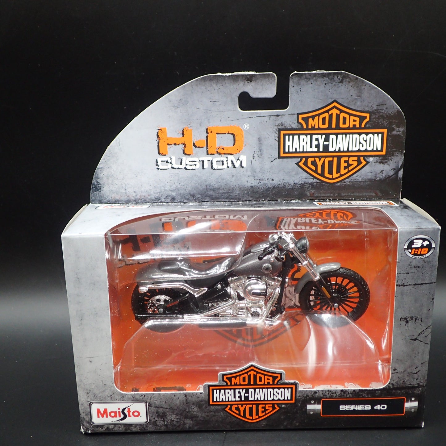 2016 16 BREAKOUT HARLEY DAVIDSON MOTORCYCLE MAISTO SERIES 40 1/18 MODEL BIKE