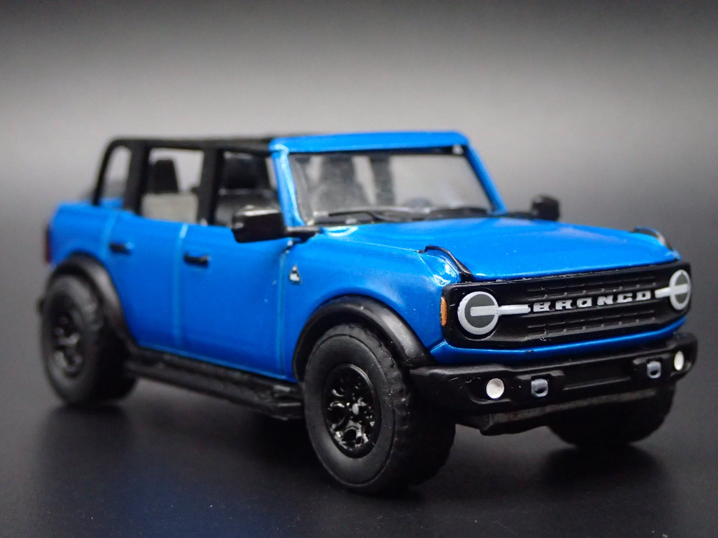 2021-2025 FORD BRONCO 4 FOUR DOOR w HITCH BLUE 1:64 SCALE DIECAST MODEL CAR