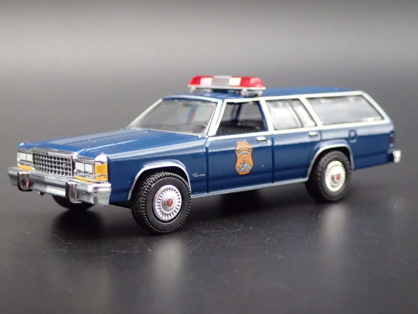 1984 84 FORD LTD STATION WAGON INDIANAPOLIS METRO POLICE 1:64 SCALE MODEL CAR