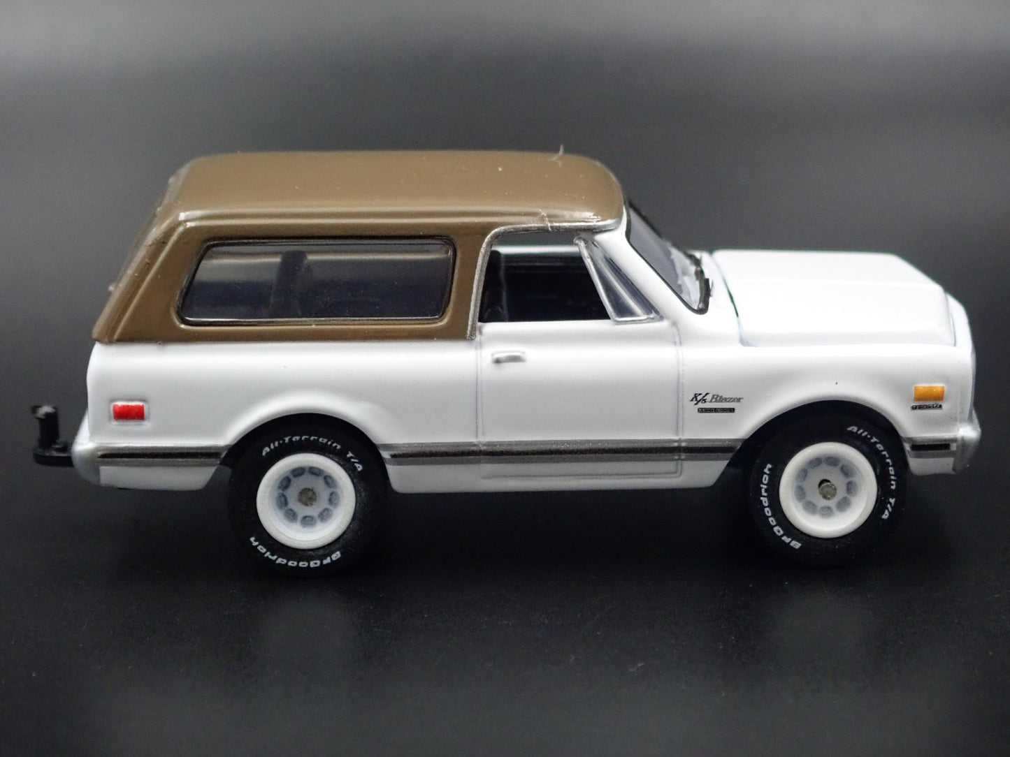 1970 70 CHEVY CHEVROLET BLAZER W HITCH RARE 1:64 SCALE DIORAMA DIECAST MODEL CAR