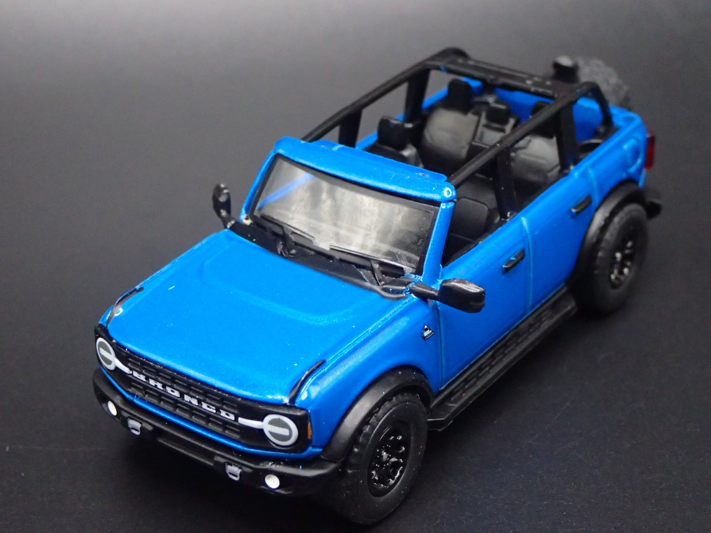 2021-2025 FORD BRONCO 4 FOUR DOOR w HITCH BLUE 1:64 SCALE DIECAST MODEL CAR